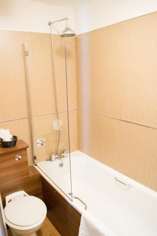 Surtees Hotel 泰恩河畔纽卡斯尔 外观 照片