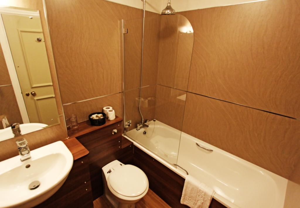 Surtees Hotel 泰恩河畔纽卡斯尔 外观 照片